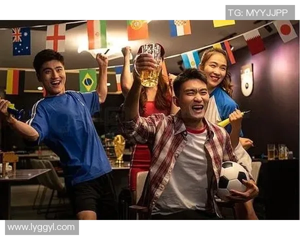 足球星球场上的情侣究竟是谁 他们的故事引发球迷热议